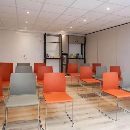 Hotel Ibis Budget Californie Lenval 2*