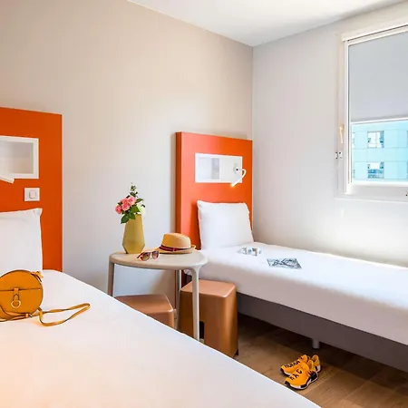 Hotel Ibis Budget Californie Lenval 2*
