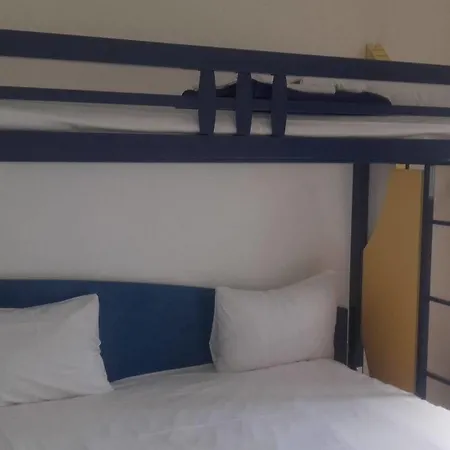 Hotel Ibis Budget Californie Lenval 2*